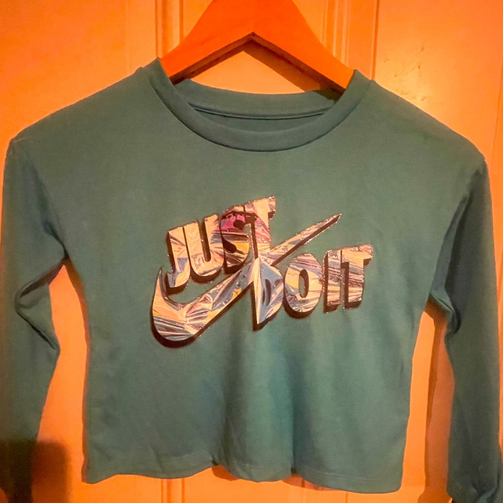 Long sleeve Girls Nike Shirt